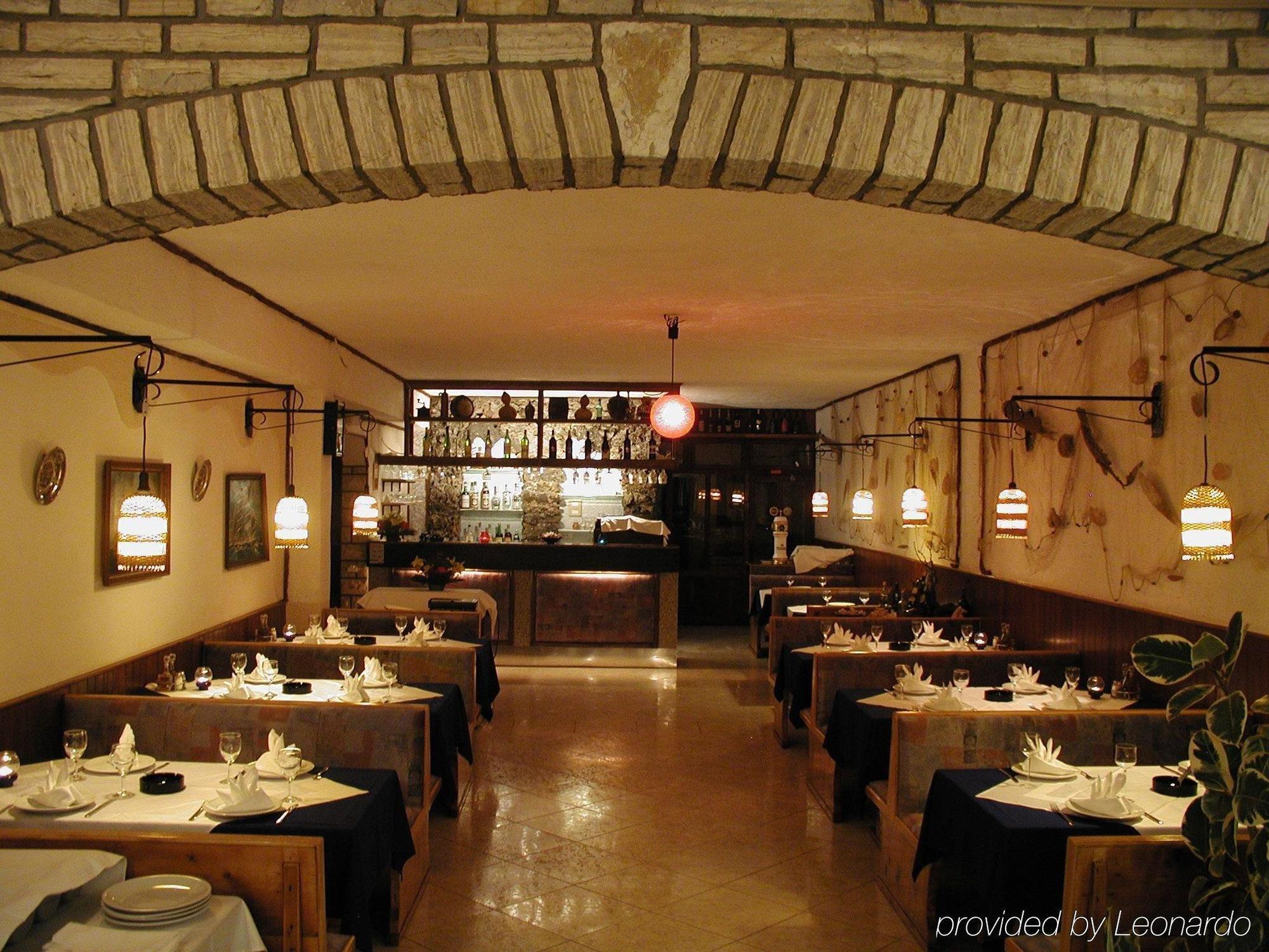 Hotel Tony Pag Town Restoran fotoğraf
