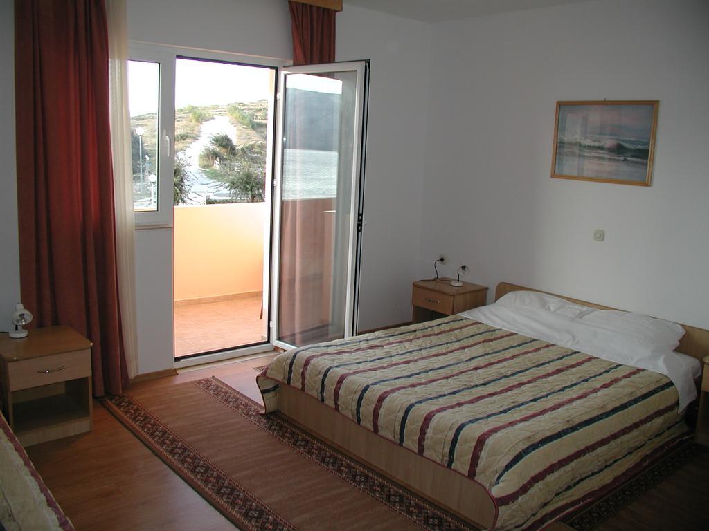 Hotel Tony Pag Town Oda fotoğraf